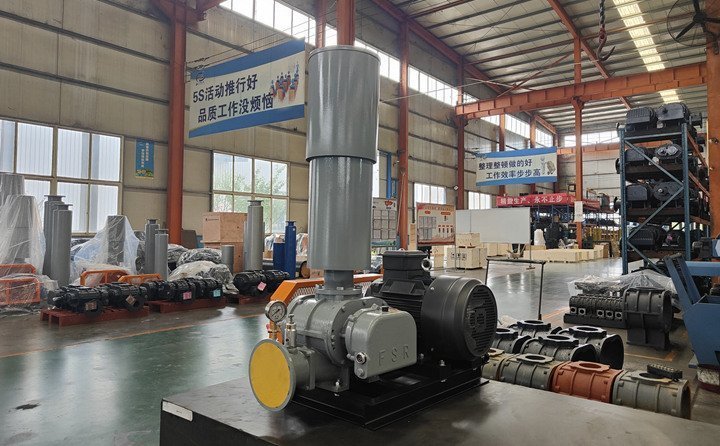 三葉羅茨鼓風(fēng)機(jī) 三葉羅茨鼓風(fēng)機(jī)